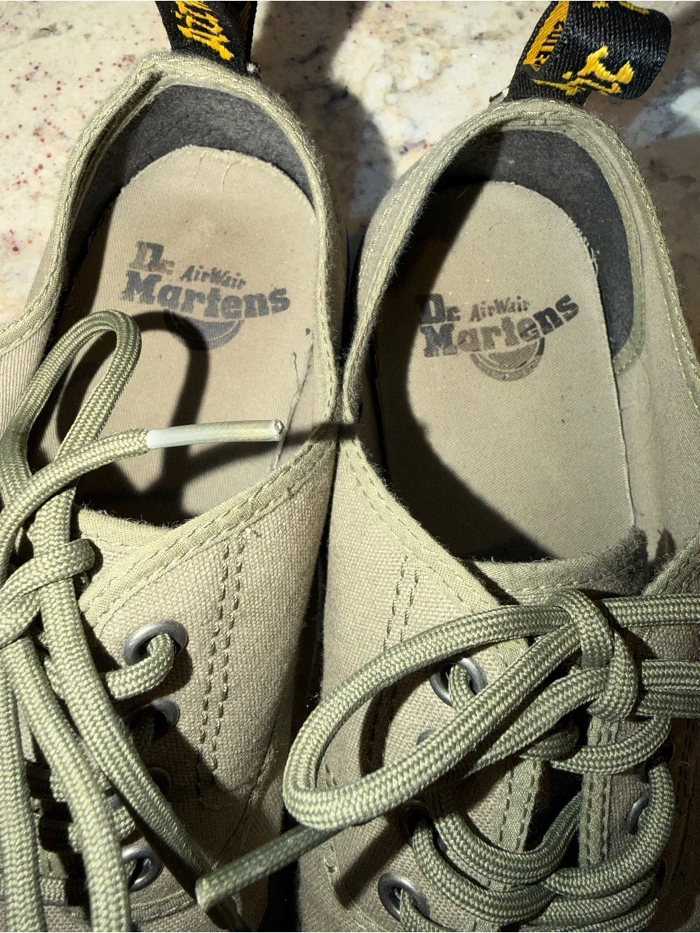 Dr Martens Doc $60 Pressler Olive Canvas Low-Top Unisex Sneaker 7 M 8 L